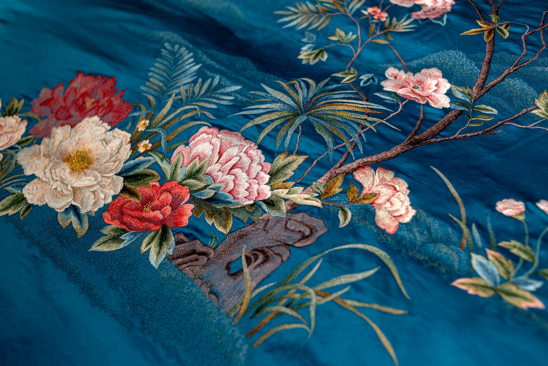 Hand push embroidery detail